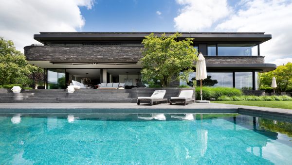 Villa O - Formsten i langformat.